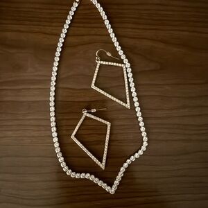 Elegant Silver Necklace and Earring Set